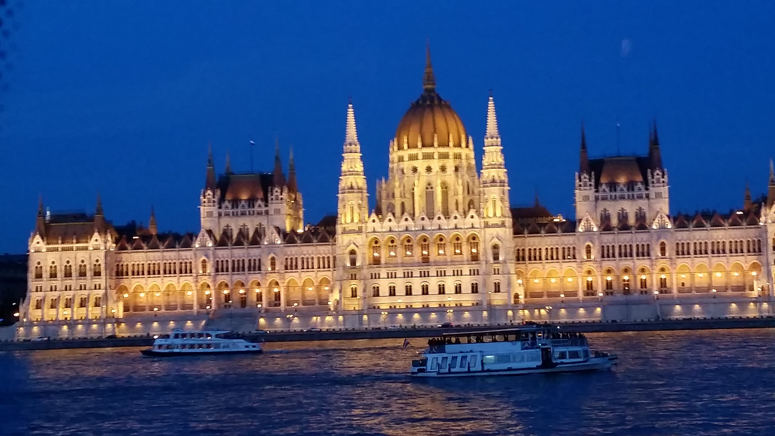Picture of Parliament in Budapest
